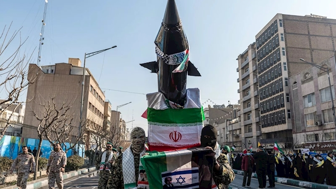 «تنهایی استراتژيک» ایران در دو روایت: انتخاب یا تقدیر؟