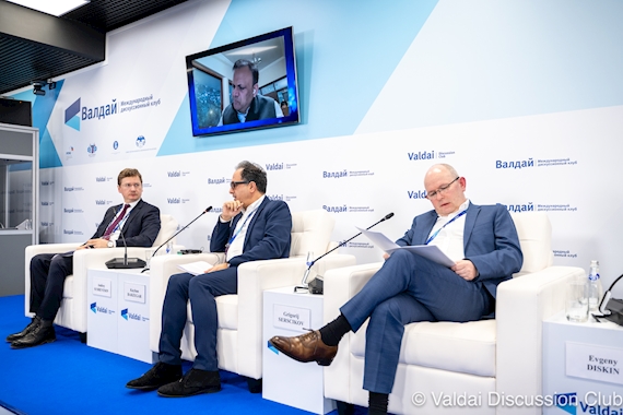 کیهان برزگر استاد تمام روابط بین‌الملل در کنفرانس والدای مسکو تشریح کرد تکنولوژی؛ عامل جدید موازنه قدرت در منطقه از سوی آمریکا