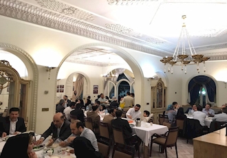 مائدة إفطار في حضور الباحثين المقيمين و ضيوف المعهد